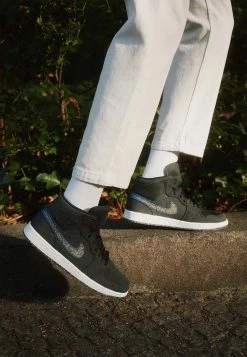 Sortie 🛒 Jordan Vendre AIR 1 MID SE REC - Baskets montantes baskets & 👟 sneakers la&ccedil;age homme 🎁 -Pas Cher Jordan Magasin 02b1cd7dff8b45388b703157957de4ef