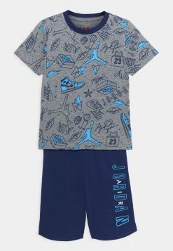 Top 10 💯 Prix Distinctifs Jordan FUN FLIGHT TEE AND SHORT UNISEX - Survêtement vêtements basket-ball 🌟 -Pas Cher Jordan Magasin 12b34475ccf9460ba885ddc694785bdf