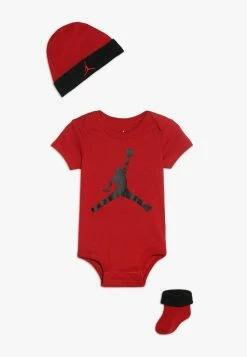 Meilleure affaire ⭐ Prix Dégriffé Jordan JUMPMAN SET UNISEX - T-shirt imprimé accessoires basket-ball enfant ✨