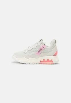 Acheter 🎁 Jordan Prix Usine MA2 - Baskets basses baskets & 👟 sneakers rond femme 🔔 -Pas Cher Jordan Magasin 1ad98cca85ed4cc395a11976836dc5e7