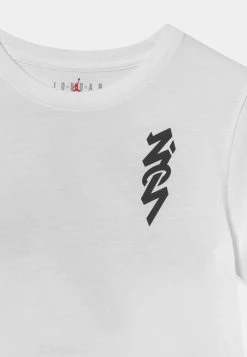 Les meilleures critiques de 🌟 Jordan ZION - T-shirt imprimé Prix Sacrifiés vêtements basket-ball enfant ⌛ -Pas Cher Jordan Magasin 1aecb0fbf1cb4eb2aa01ec4003221daf