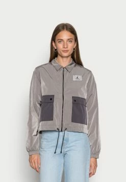Meilleure affaire 🤩 Petit Prix Jordan ESSEN WOVEN - Veste légère vestes col &agrave; revers femme 💯