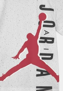 Top 10 ⌛ Bas Prix Jordan BIG VERT SET - T-shirt imprimé vêtements basket-ball enfant ✔️ -Pas Cher Jordan Magasin 297bc9297ed24cf585479f68dc697b67