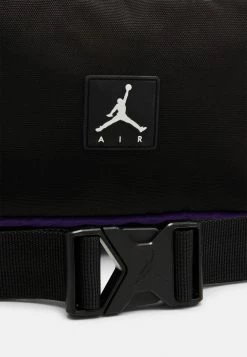 Les meilleures critiques de 👍 Jordan JAN ALL GROUNDS CONVERTIBLE CROSSBODY BAG - Sac bandoulière Prix Allégé sacs basket-ball homme ❤️ -Pas Cher Jordan Magasin 3315cb09232b44569201a78185923bab