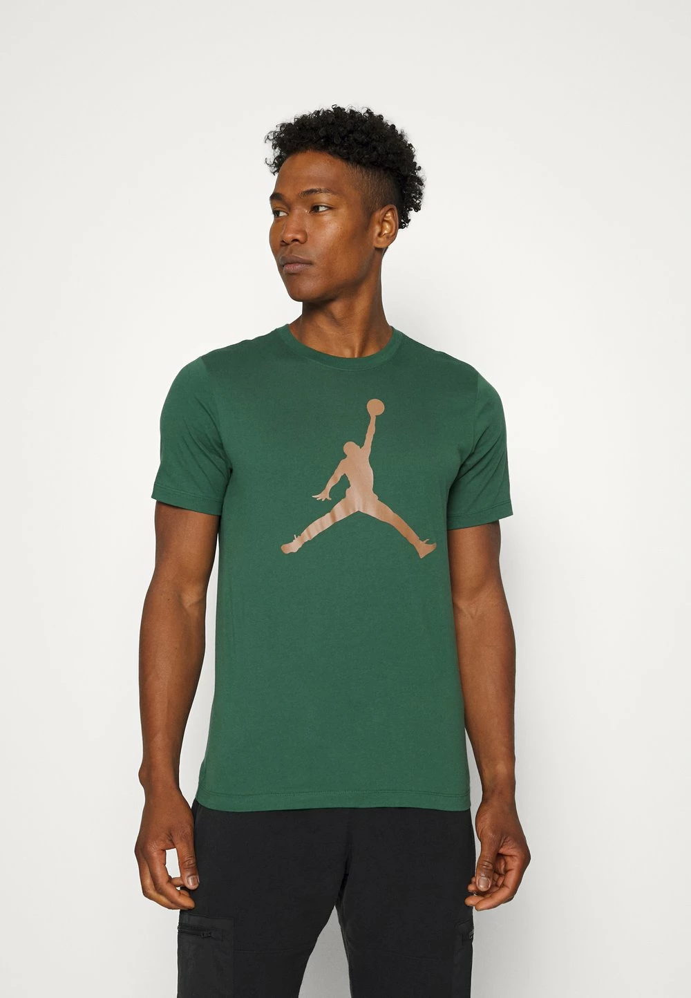 Le moins cher 🥰 Jordan JUMPMAN CREW - T-shirt imprimé Vendre-Réclame t-shirts & polos col rond homme 🛒 3 Le moins cher 🥰 Jordan JUMPMAN CREW - T-shirt imprimé Vendre-Réclame t-shirts & polos col rond homme 🛒