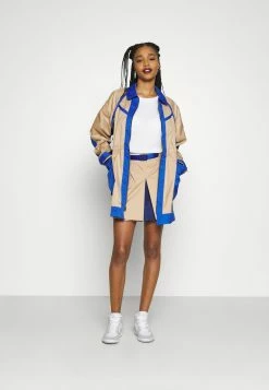 Coupon 🤩 Vendre Jordan ESSEN BOXY TEE - T-shirt basique t-shirts et tops col rond femme 🧨 -Pas Cher Jordan Magasin 43479358e231447f8fbe0b8ce52e34b2