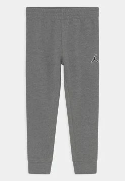 Le moins cher ✨ Jordan 50% Off De Vente ESSENTIALS SET - Survêtement vêtements basket-ball unisex ⭐ -Pas Cher Jordan Magasin 46bcf60a8f194c7687a0210cbfceea61