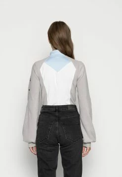 Coupon 🤩 Jordan Prix De Lancement T-shirt à manches longues t-shirts et tops col officier femme 😀 10 Coupon 🤩 Jordan Prix De Lancement T-shirt à manches longues t-shirts et tops col officier femme 😀 -Pas Cher Jordan Magasin 4b73a7e6e30342ff9b723a771127ab6d