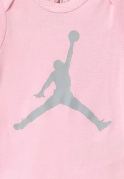 Top 10 ✨ Prix Sacrifiés Jordan JUMPMAN BOOTIE SET UNISEX - T-shirt imprimé accessoires basket-ball 🔥 -Pas Cher Jordan Magasin 4bdb6f0a45f243e2b30038e7cd9cbfbf