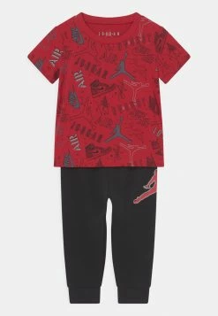 Acheter 👍 Jordan Prix Compétitif PLAYGROUND TRANSITIONAL SET UNISEX - Survêtement vêtements basket-ball 😍