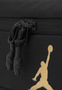 Le moins cher ❤️ Jordan THE 👟 SHOE BOX - Sac de sport Réduction sacs basket-ball homme 🥰 14 Le moins cher ❤️ Jordan THE 👟 SHOE BOX - Sac de sport Réduction sacs basket-ball homme 🥰 -Pas Cher Jordan Magasin 59f10ca49a6e46be955583f0827d3423