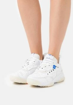 Meilleur prix ❤️ Jordan Prix Préférentiel DELTA 2 - Baskets basses baskets & 👟 sneakers rond femme 🔥