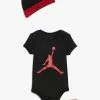 Meilleur prix ⌛ Jordan JUMPMAN SET UNISEX - T-shirt imprimé Prix Ourlé accessoires basket-ball enfant ✔️ -Pas Cher Jordan Magasin 5ddfd65440344b898bc092a2d2a98525