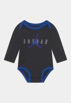 Remise ⭐ Jordan JUMPMAN MASH UP 3 PACK UNISEX - T-shirt imprimé Meilleure qualité vêtements basket-ball 🎉 -Pas Cher Jordan Magasin 634235c3cefe4118a2975ab248ef0781