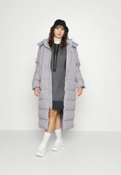 Grosses soldes ✔️ Excellente qualité Jordan NEW CLASSICS 👗 DRESS - Robe de jour robes col rond femme ⌛ -Pas Cher Jordan Magasin 635cb10841254f57a5363a17483e059c