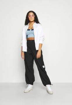 Bon marché 🌟 Jordan NEW CLASSICS - Chemisier Prix Acceptable chemises et blouses col &agrave; revers femme 💯 -Pas Cher Jordan Magasin 7441825708a540c581fce8d64b98ffd3