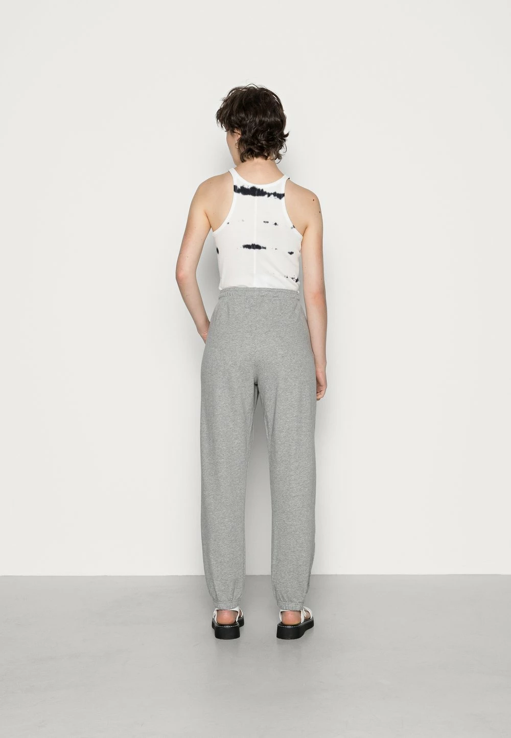 Tout neuf ❤️ Jordan excellente qualité PANT CORE - Pantalon de survêtement pantalons haute femme 😍 5 Tout neuf ❤️ Jordan excellente qualité PANT CORE - Pantalon de survêtement pantalons haute femme 😍 – Image 3