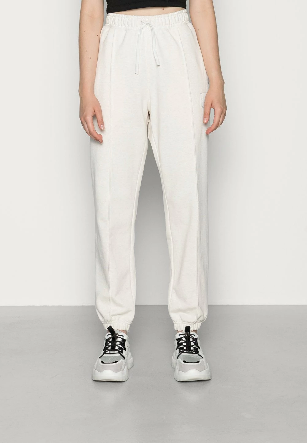 Offres 😍 Jordan Garantie De Qualité 100% ESSEN PANT - Pantalon de survêtement pantalons haute femme 🤩 3 Offres 😍 Jordan Garantie De Qualité 100% ESSEN PANT - Pantalon de survêtement pantalons haute femme 🤩