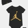 Vente flash 😀 Jordan JUMPMAN BOOTIE SET UNISEX - T-shirt imprimé Qualité Excellente accessoires basket-ball 🔥 -Pas Cher Jordan Magasin 89c30711c02b4d06be9e9cc2e7ebf3d9 2