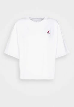 Grosses soldes 🧨 Jordan ESSENTIAL BOXY TEE - T-shirt imprimé Haute Qualité t-shirts et tops col rond femme ⭐ -Pas Cher Jordan Magasin 8e577eaa5741499d850cf8369356287c