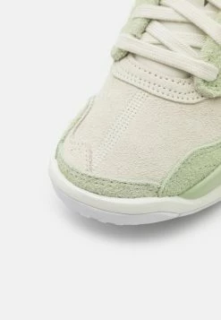 Bon marché 😀 Jordan MA2 UNISEX - Chaussures de basket Prix Aimable basket-ball 🥰 -Pas Cher Jordan Magasin 9422322b78544ae79cfac019291c389e