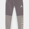 Les meilleures critiques de 🎁 Prix Acceptable Jordan JUMPMAN PANT - Pantalon de survêtement vêtements basket-ball enfant 🧨 -Pas Cher Jordan Magasin 96a0fef951f64ef8af47fad3ac1086a1