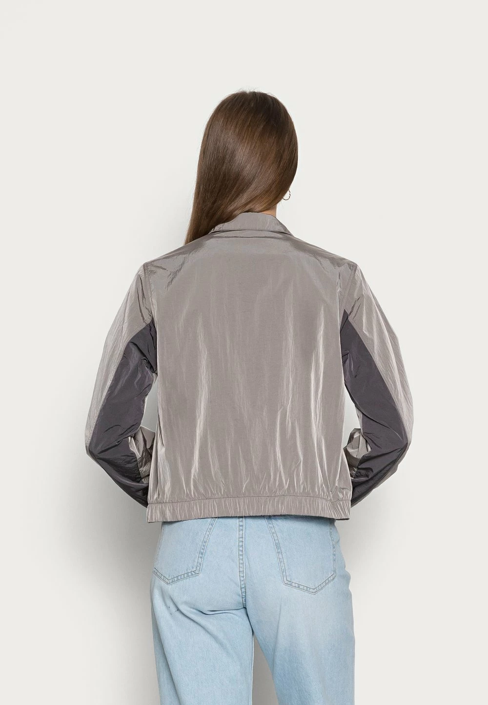 Meilleure affaire 🤩 Petit Prix Jordan ESSEN WOVEN - Veste légère vestes col à revers femme 💯 5 Meilleure affaire 🤩 Petit Prix Jordan ESSEN WOVEN - Veste légère vestes col à revers femme 💯 – Image 3