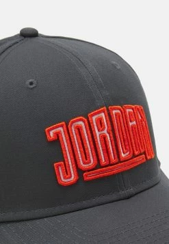 Promo 😀 Jordan Réduction Casquette casquettes, bonnets et chapeaux basket-ball homme 🌟 -Pas Cher Jordan Magasin 9994427af5ed44c8887cba84dcec12b5