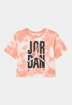 Bon marché 🌟 Jordan Réduction GIRL TIE DYE BOXY - T-shirt imprimé vêtements basket-ball enfant 🎉 -Pas Cher Jordan Magasin a25fa38d33ff4cf39a26867b6a227f58