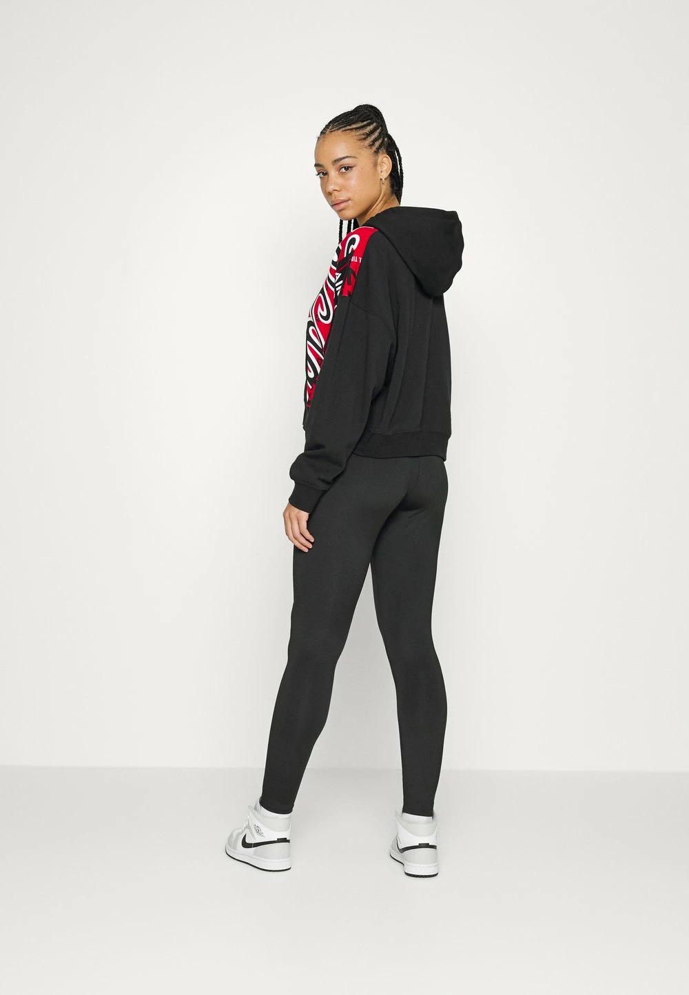 Offres ✔️ Prix Sacrifiés Jordan CORE - Legging pantalons normale femme 🌟 6 Offres ✔️ Prix Sacrifiés Jordan CORE - Legging pantalons normale femme 🌟 – Image 4