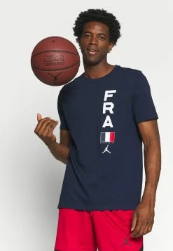 Le moins cher đ Prix Ăquitable Jordan FRANCE DRY TEE - T-shirt imprimĂ© vĂȘtements basket-ball homme đ„ 14 Le moins cher đ Prix Ăquitable Jordan FRANCE DRY TEE - T-shirt imprimĂ© vĂȘtements basket-ball homme đ„ -Pas Cher Jordan Magasin b47dcbf3a4054e619a9300b411941dc2