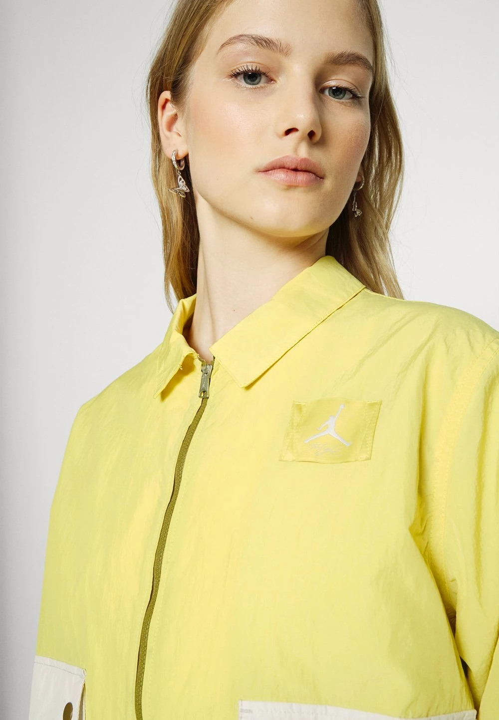 Le moins cher đ Prix Aimable Jordan ESSEN WOVEN - Veste lĂ©gĂšre vestes & blazers col à revers femme â€ïž 7 Le moins cher đ Prix Aimable Jordan ESSEN WOVEN - Veste lĂ©gĂšre vestes & blazers col à revers femme â€ïž â Image 5