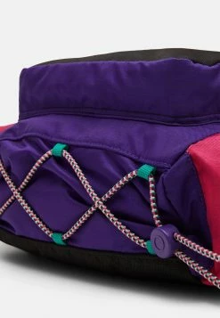 Les meilleures critiques de 👍 Jordan JAN ALL GROUNDS CONVERTIBLE CROSSBODY BAG - Sac bandoulière Prix Allégé sacs basket-ball homme ❤️ -Pas Cher Jordan Magasin ba77a3c536b94b81ab889f0726d8ebf0