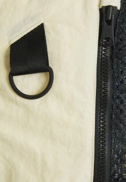 Promo 😀 Jordan VEST - Veste sans manches Qualité Supérieure vestes col en v profond homme 🎉 7 Promo 😀 Jordan VEST - Veste sans manches Qualité Supérieure vestes col en v profond homme 🎉 -Pas Cher Jordan Magasin bb75d9a505e24279a68730eb78efa603