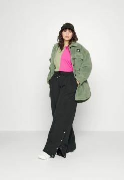 Budget ✨ Jordan NEW CLASSICS SUIT - Pantalon de survêtement Prix Légers pantalons haute femme 💯 19 Budget ✨ Jordan NEW CLASSICS SUIT - Pantalon de survêtement Prix Légers pantalons haute femme 💯 -Pas Cher Jordan Magasin bcbc8fe5880c4aa294f8db24bb92bd53