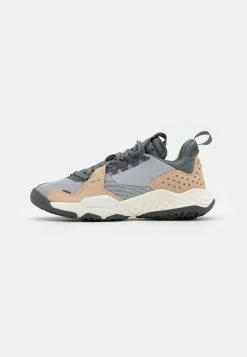 Les meilleures critiques de 😍 Jordan DELTA - Baskets basses qualité absolue baskets & 👟 sneakers rond femme 🧨 -Pas Cher Jordan Magasin c36f58007d8e4d839737efe36245ca17