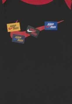 Acheter ⭐ Jordan SET UNISEX - T-shirt imprimé Prix Dynamité accessoires basket-ball 🎉 -Pas Cher Jordan Magasin c4fdacceef3c4dc9bbd5b0f1dce2634d