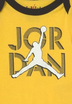 Promo 😉 Bas Prix Jordan LIGHTNING BOX SET UNISEX - T-shirt imprimé accessoires basket-ball ⭐ -Pas Cher Jordan Magasin e53e56dd11f442589ed988f1a478771d