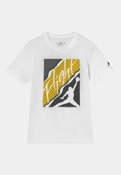 Meilleure affaire 🥰 Jordan Soldes En Ligne FLIGHT LIGHTNING - T-shirt imprimé vêtements basket-ball enfant 😀 -Pas Cher Jordan Magasin eb354b45a66542b4b060fabd846a81b4 1