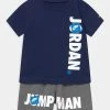 Promo 🎉 Jordan Faible Prix JUMPMAN SET UNISEX - T-shirt imprimé vêtements basket-ball 🌟 1 Promo 🎉 Jordan Faible Prix JUMPMAN SET UNISEX - T-shirt imprimé vêtements basket-ball 🌟 -Pas Cher Jordan Magasin ebf0b1c210d84c18a9b7b309d8f67fab