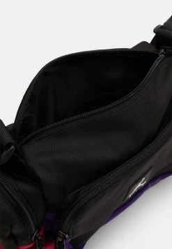 Les meilleures critiques de 👍 Jordan JAN ALL GROUNDS CONVERTIBLE CROSSBODY BAG - Sac bandoulière Prix Allégé sacs basket-ball homme ❤️ -Pas Cher Jordan Magasin f2153c374588489599176bc35a7f9e05